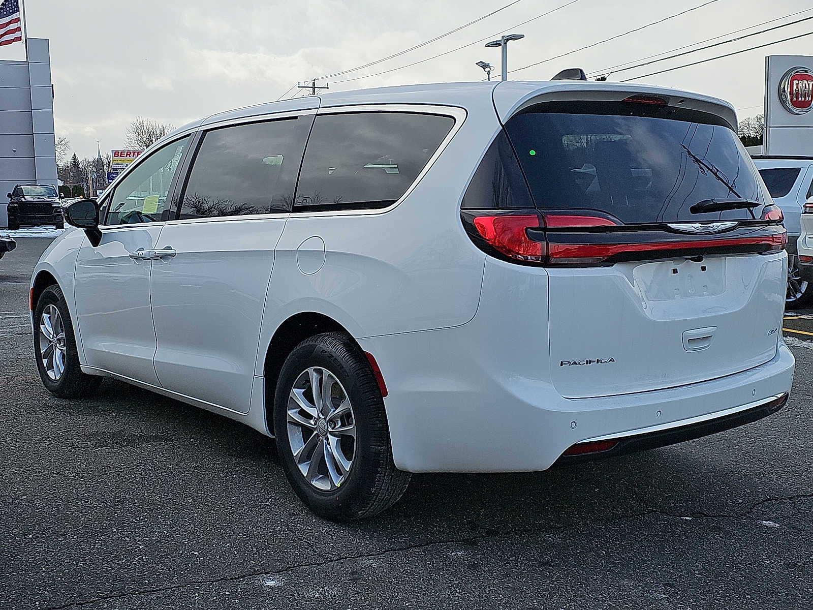 2026 Chrysler Pacifica Select - Photo 3