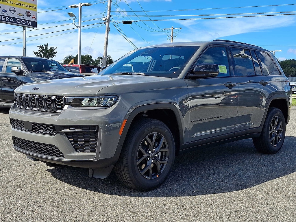 New 2027 Jeep Grand Cherokee LAREDO ALTITUDE 4X4 Sport Utility