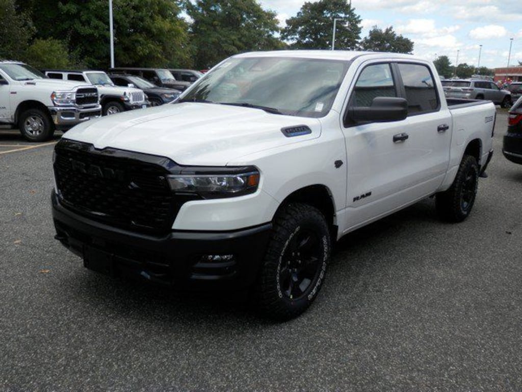 New 2027 Ram 1500 WARLOCK CREW CAB 4X4 5'7 BOX Pickup