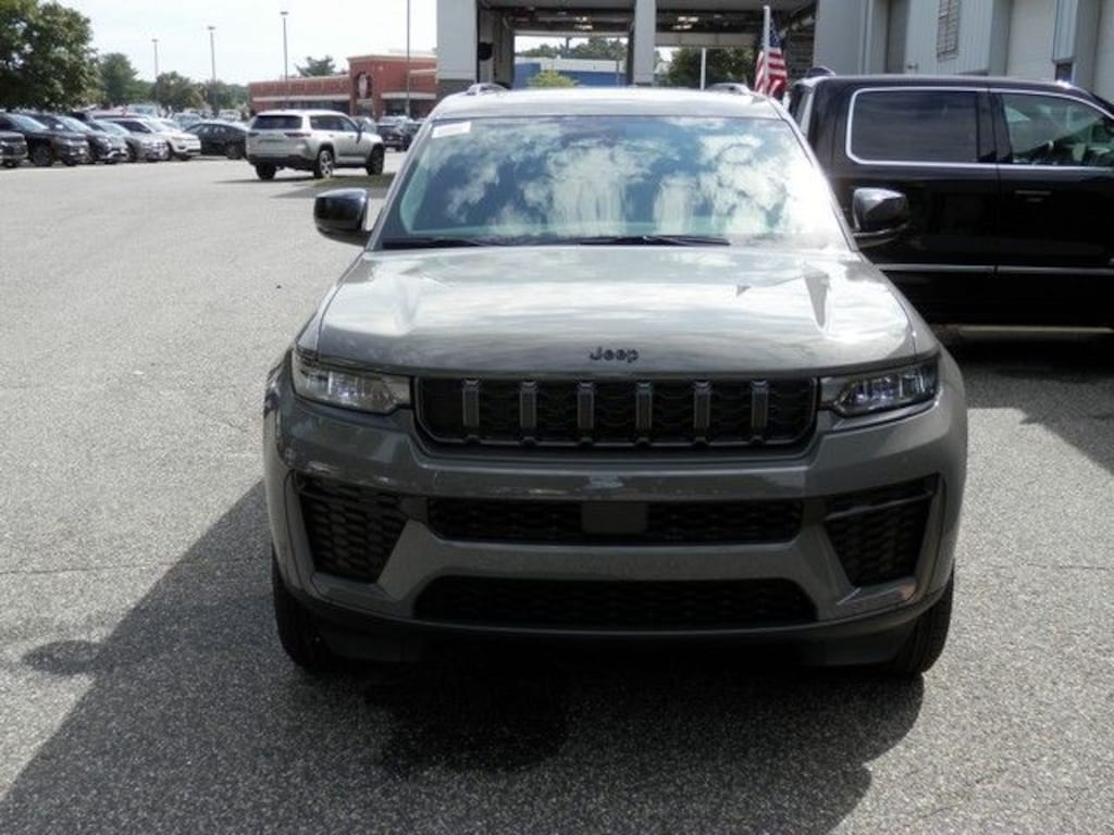 New 2027 Jeep Grand Cherokee L LAREDO ALTITUDE 4X4 Sport Utility