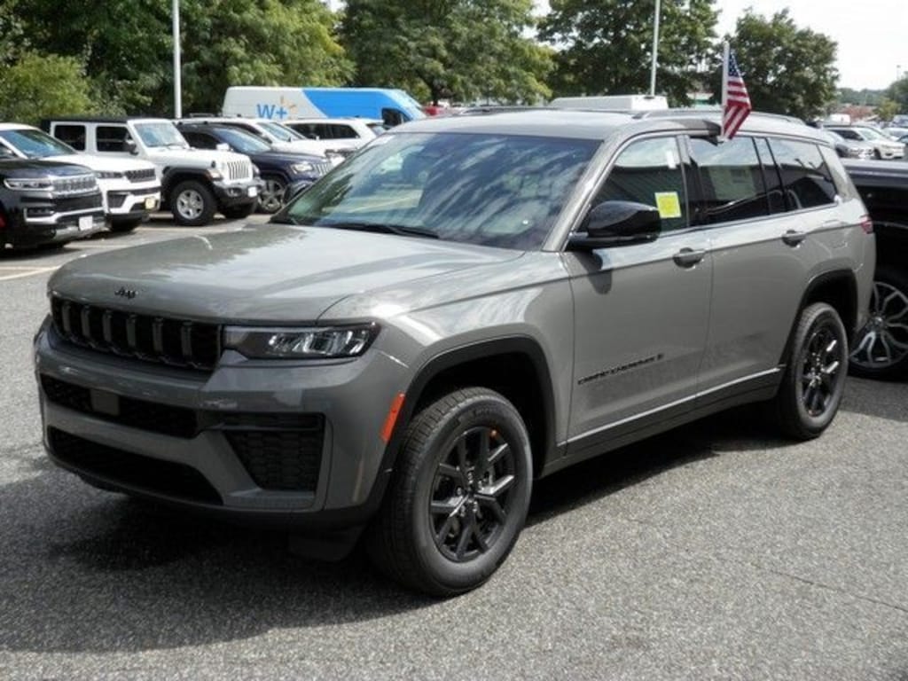 New 2027 Jeep Grand Cherokee L LAREDO ALTITUDE 4X4 Sport Utility