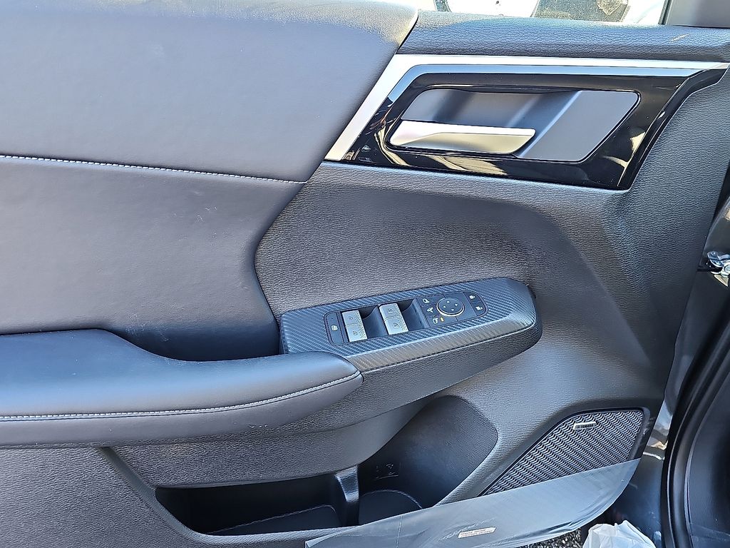 2026 Mitsubishi Outlander SE - Photo 8