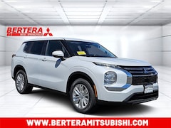 2026 Mitsubishi Outlander ES SUV
