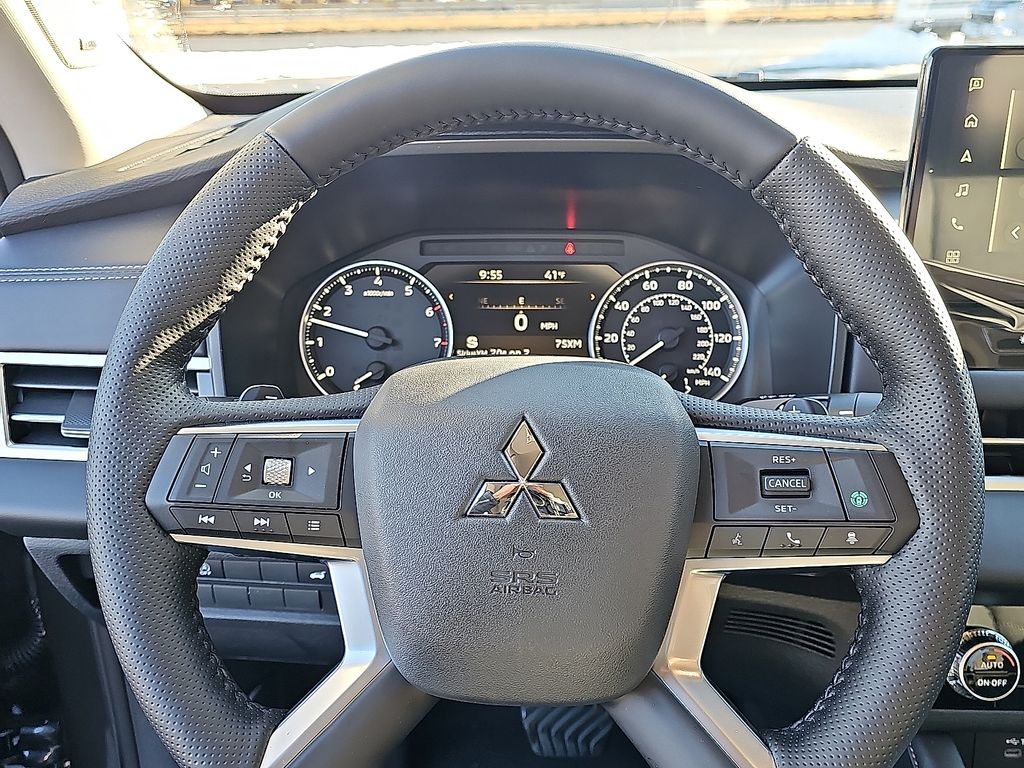 2026 Mitsubishi Outlander SE - Photo 14
