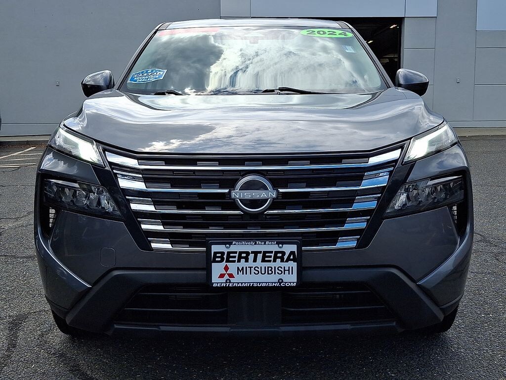 Used 2024 Nissan Rogue SV SUV
