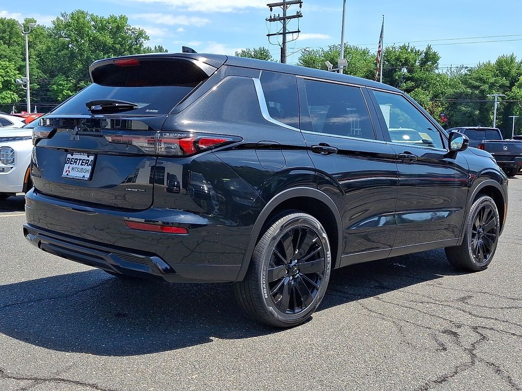 New 2026 Mitsubishi Outlander LE SUV