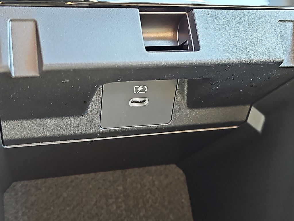 2026 Mitsubishi Outlander SE - Photo 18