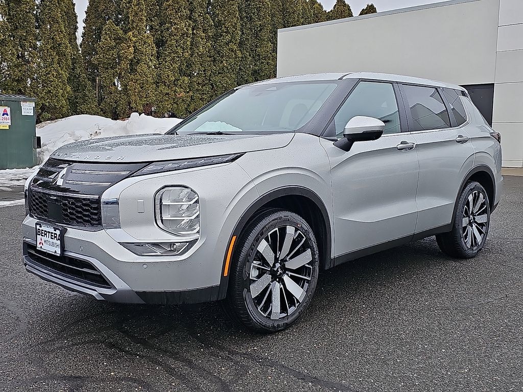 New 2026 Mitsubishi Outlander SE SUV