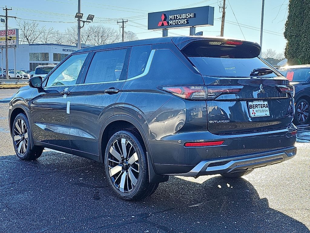 New 2026 Mitsubishi Outlander SE SUV