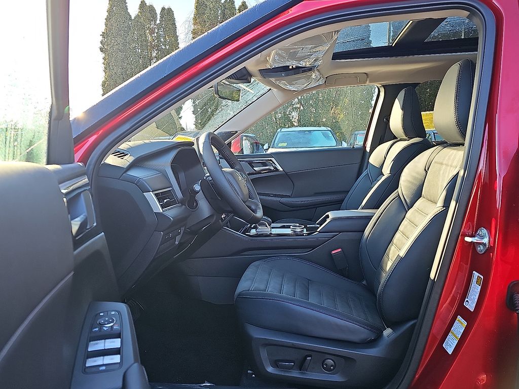 2026 Mitsubishi Outlander SE - Photo 9