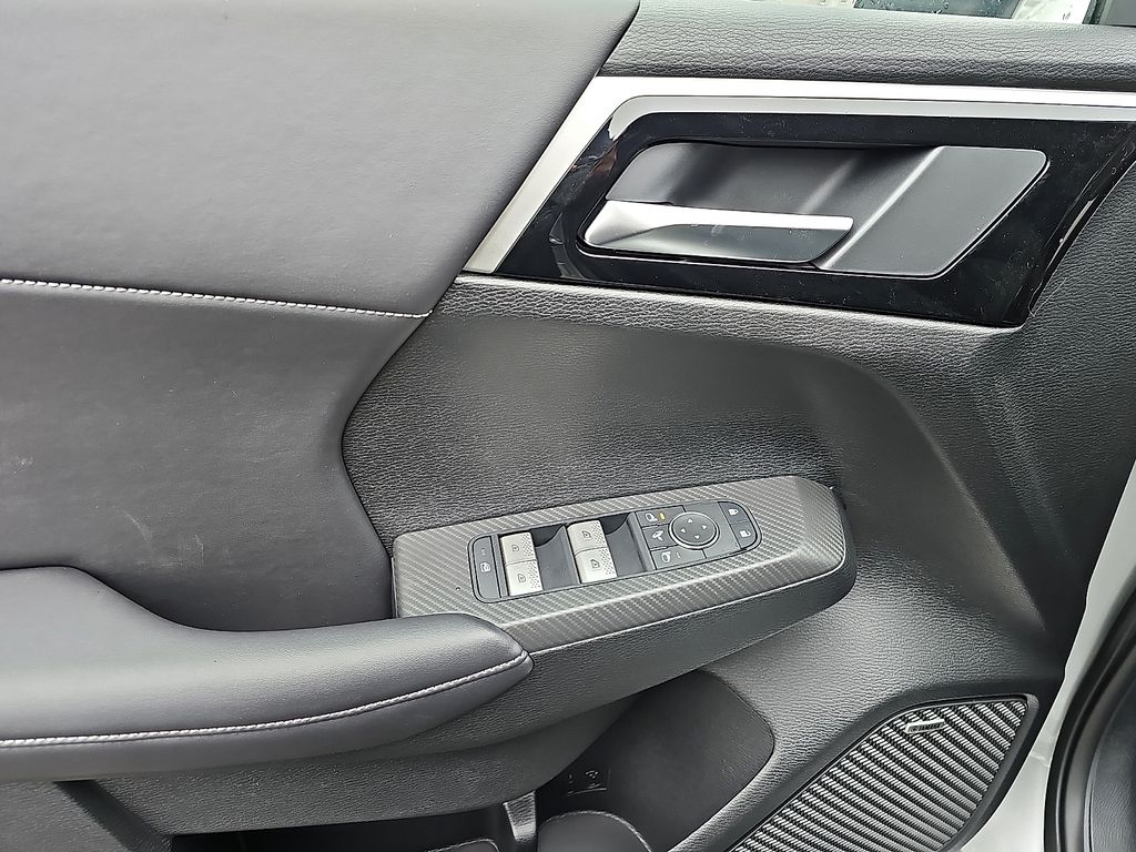 2026 Mitsubishi Outlander SE - Photo 8