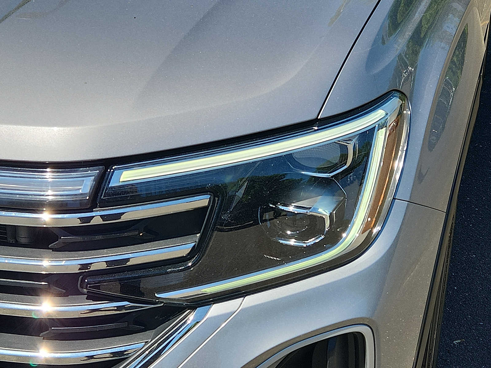 2025 Volkswagen Atlas SE w/Tech - Photo 9