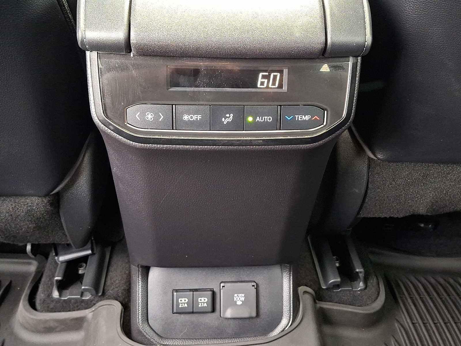 2021 Toyota Highlander Limited - Photo 12