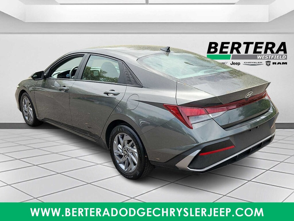 Used 2024 Hyundai Elantra SEL Sedan