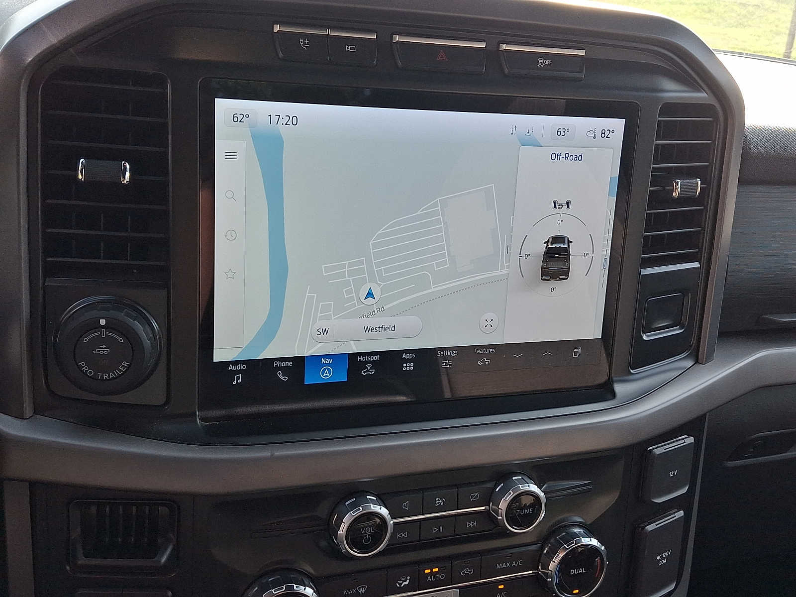 2024 Ford F-150 XLT - Photo 17