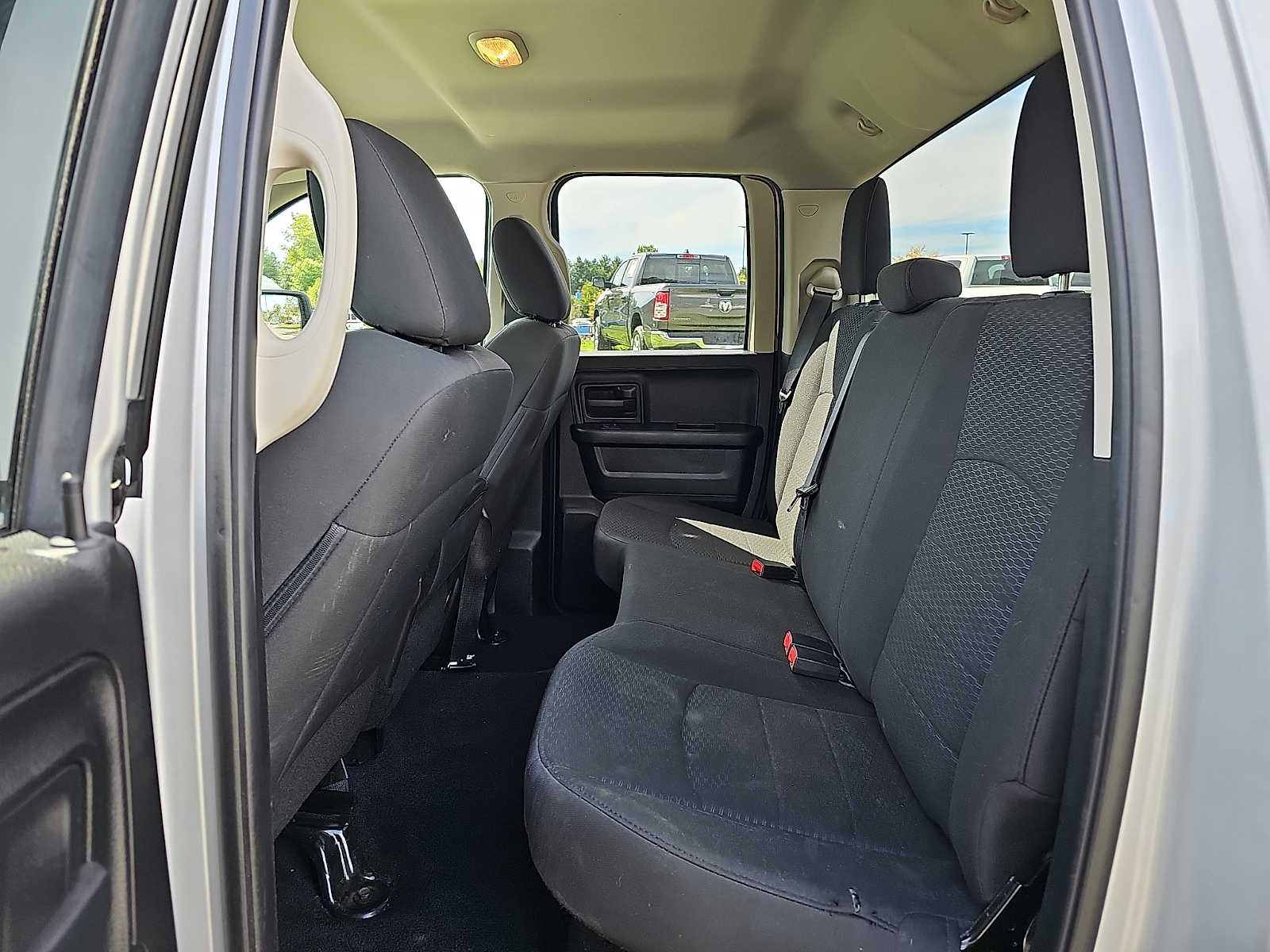 2019 RAM Ram 1500 Classic Express - Photo 10