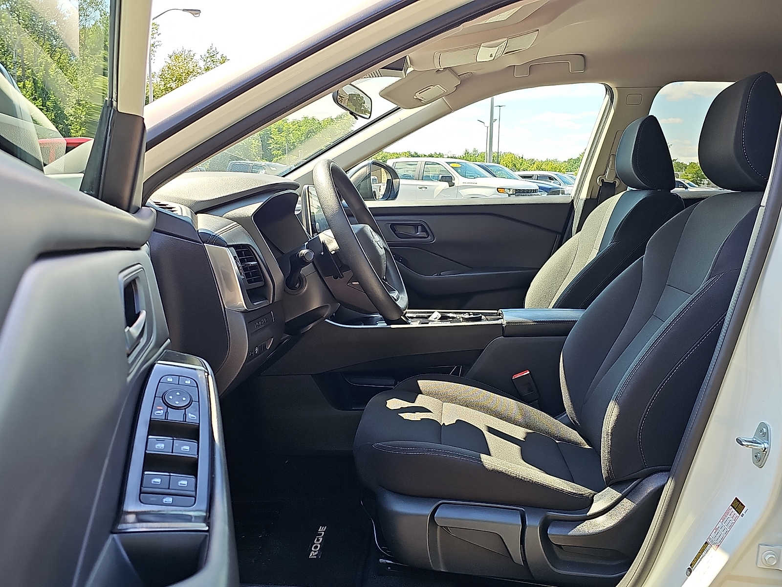 2025 Nissan Rogue S - Photo 13