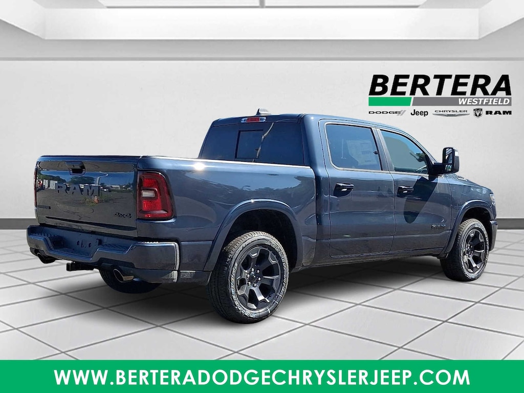 New 2026 Ram 1500 BIG HORN CREW CAB 4X4 5'7 BOX Pickup