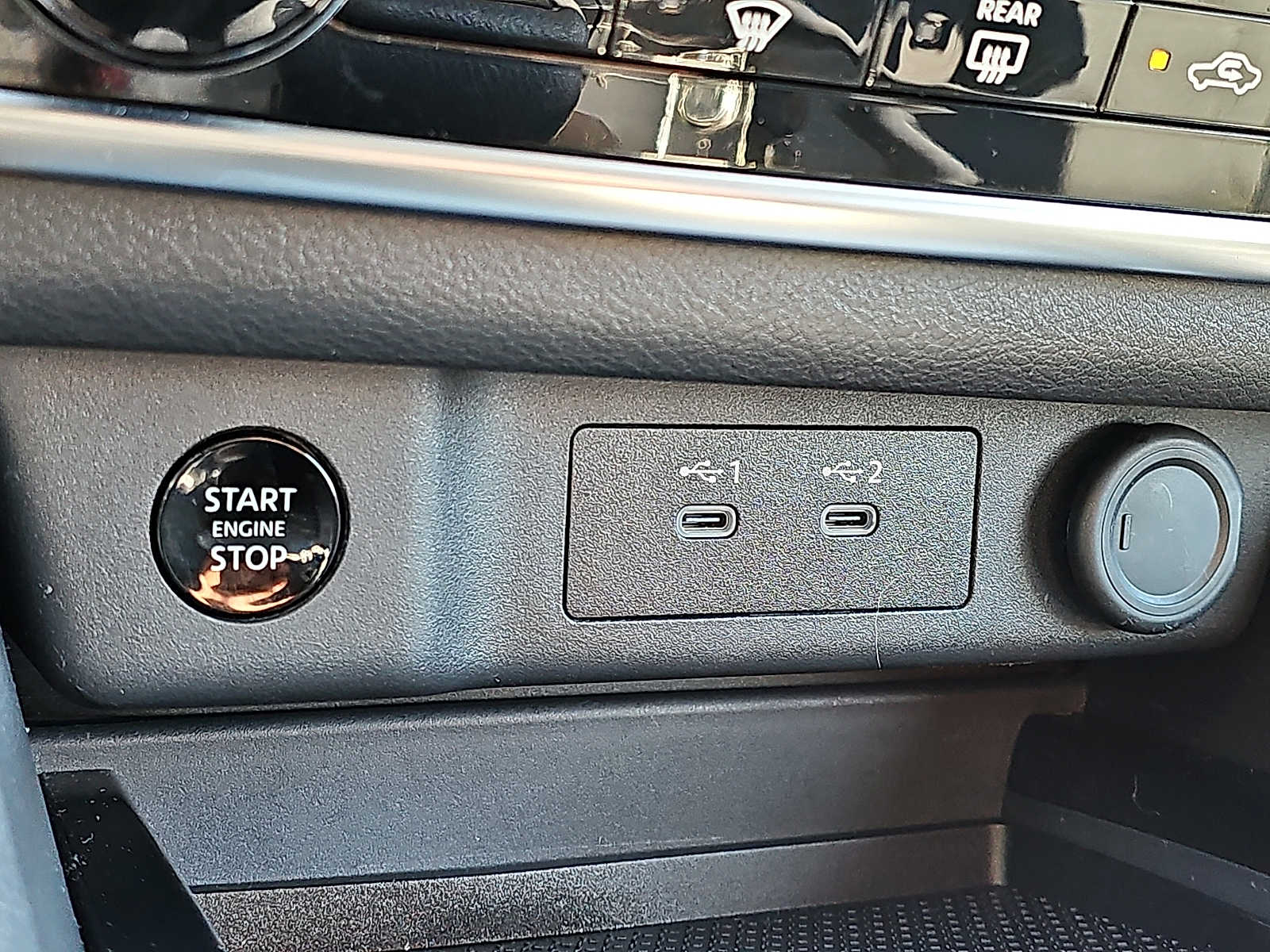 2025 Nissan Rogue S - Photo 23