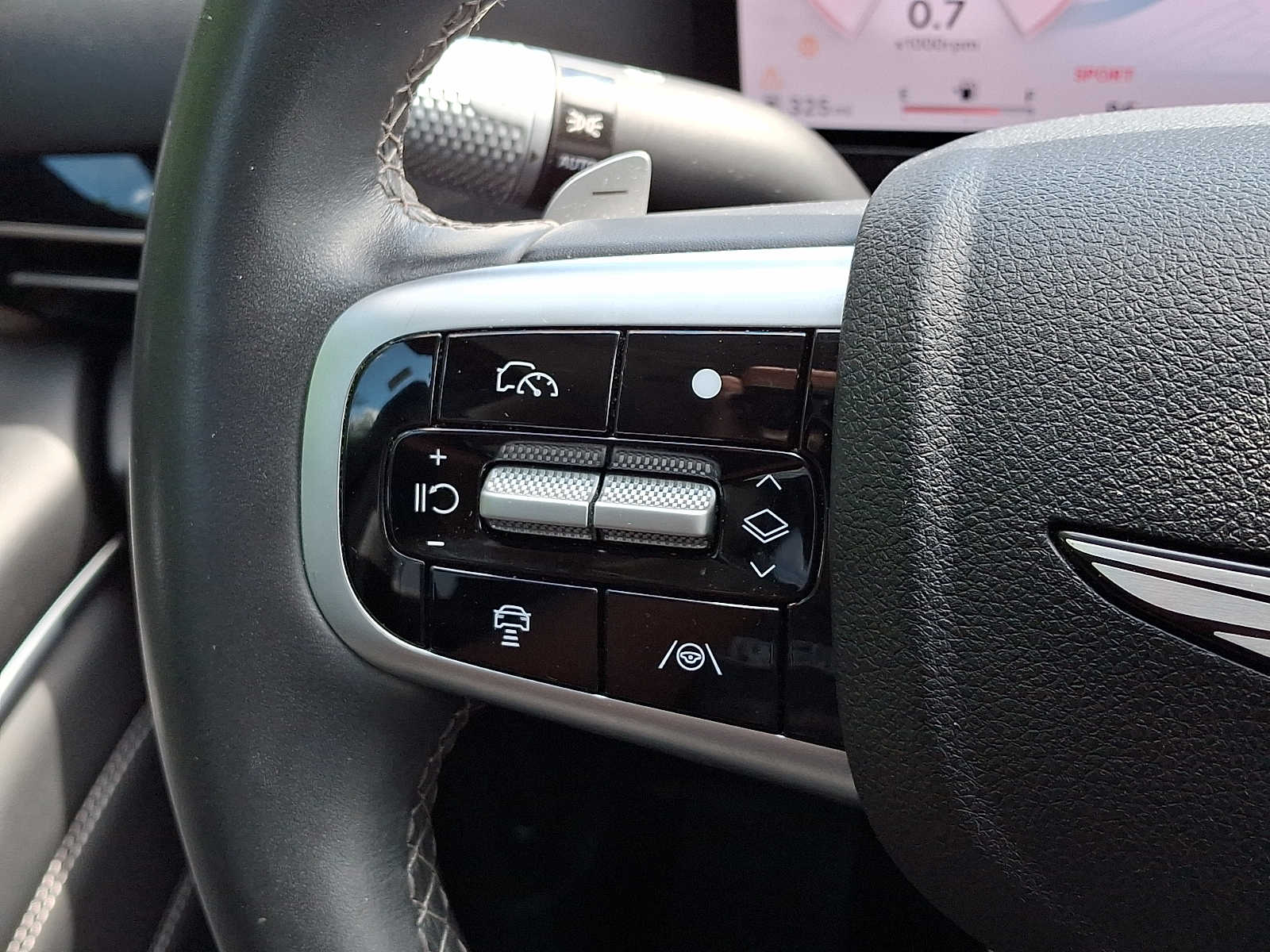 2025 GENESIS GV80 Standard - Photo 22