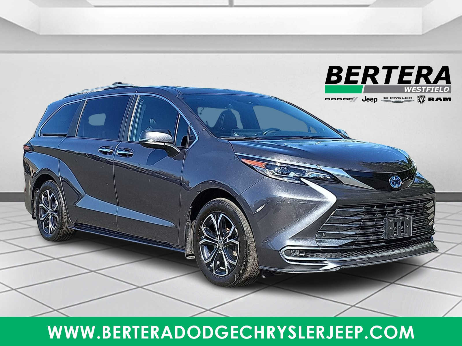 2025 Toyota Sienna Platinum