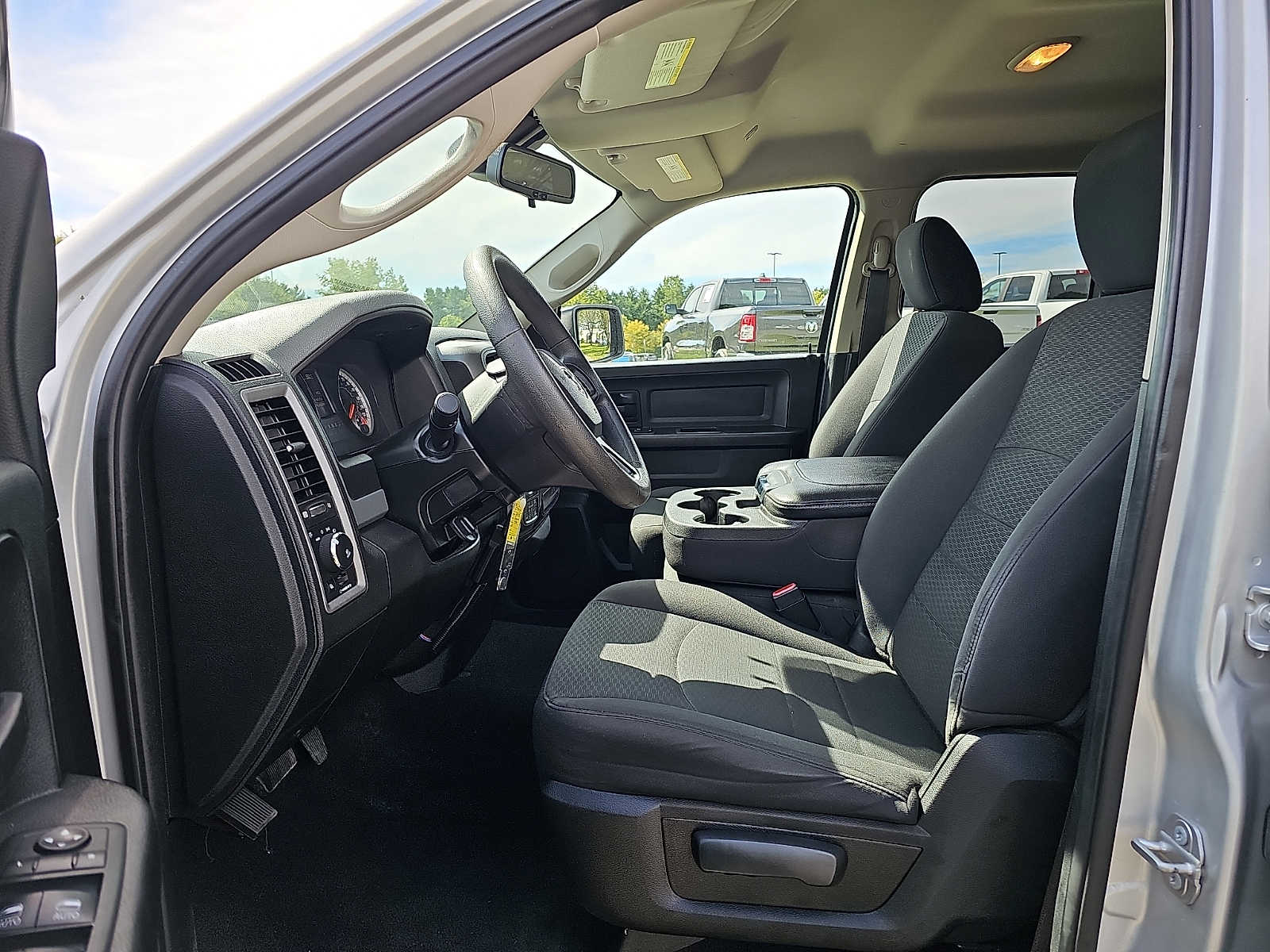 2019 RAM Ram 1500 Classic Express - Photo 13