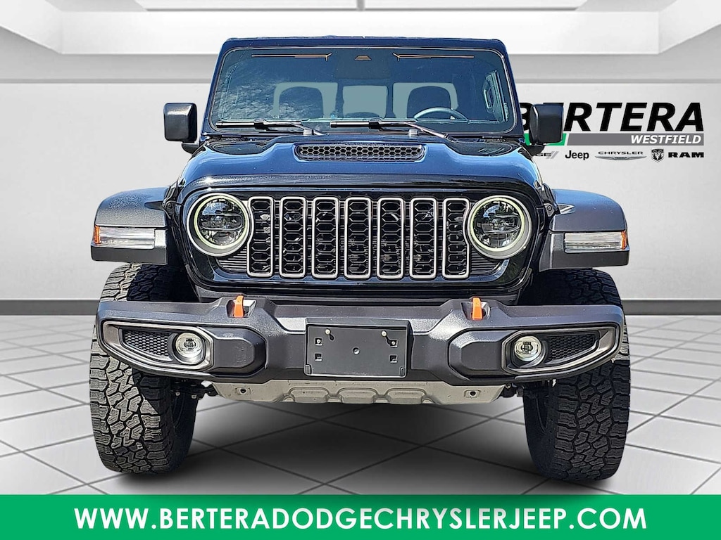 Used 2026 Jeep Gladiator Mojave Truck Crew Cab