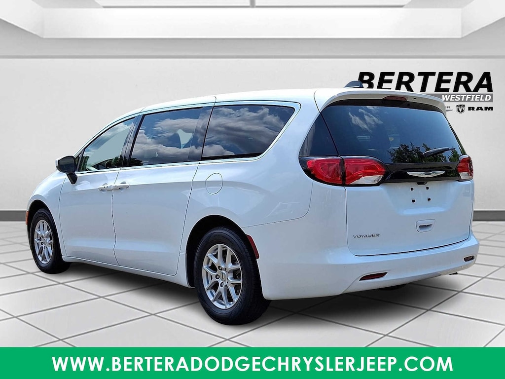 Used 2022 Chrysler Voyager LX Van Passenger Van