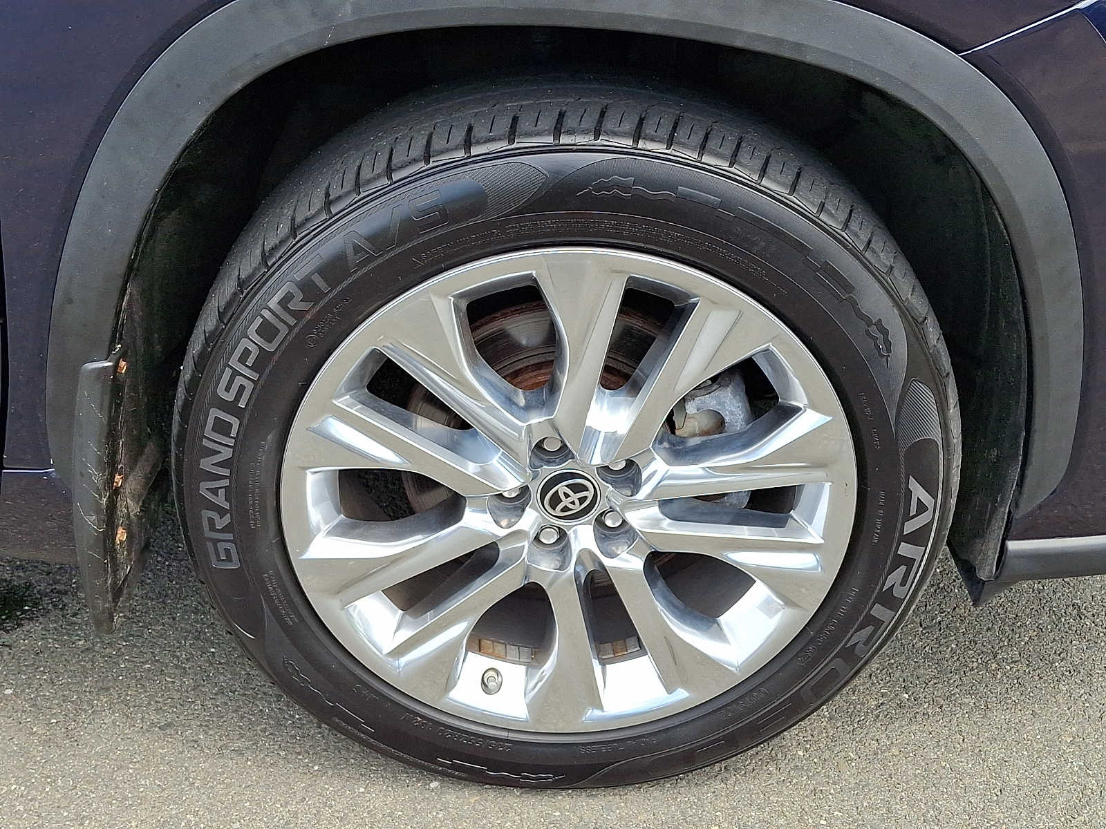 2021 Toyota Highlander Limited - Photo 8