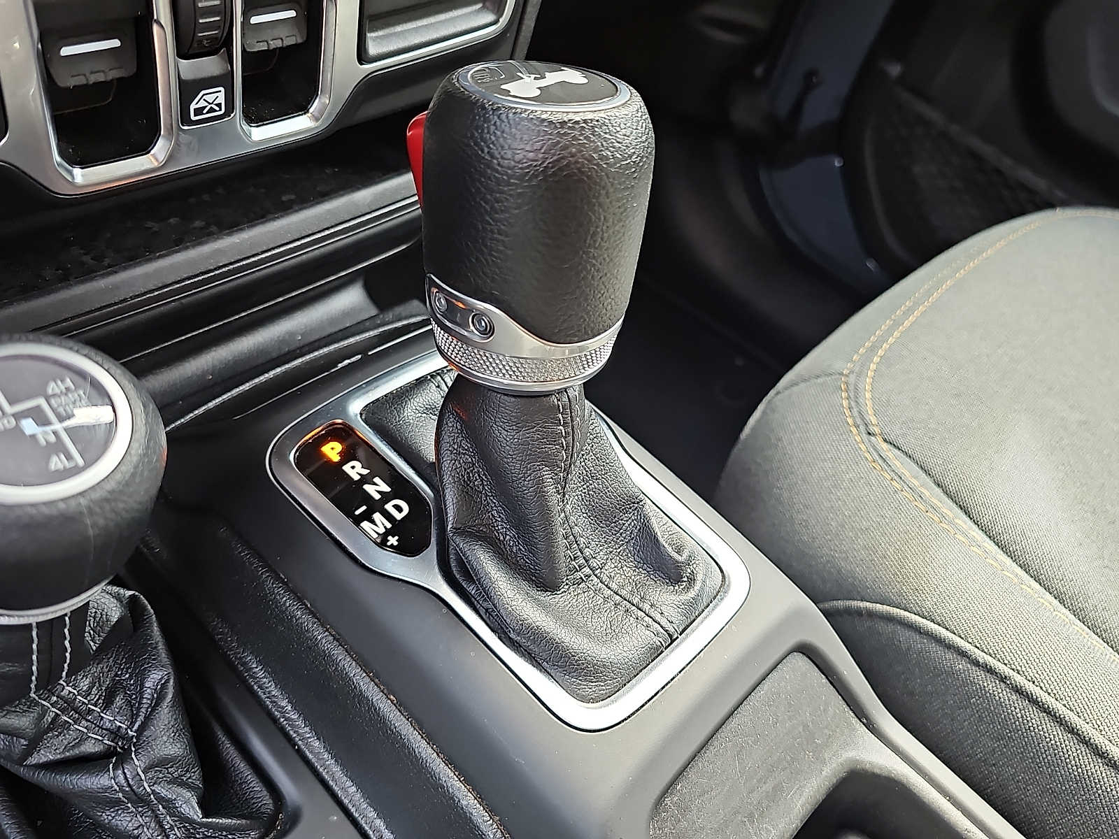 2024 Jeep Wrangler 4xe Sahara 4XE - Photo 15
