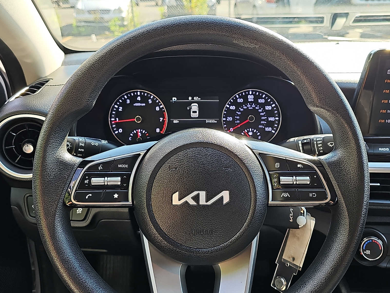 2024 Kia Forte LXS - Photo 18