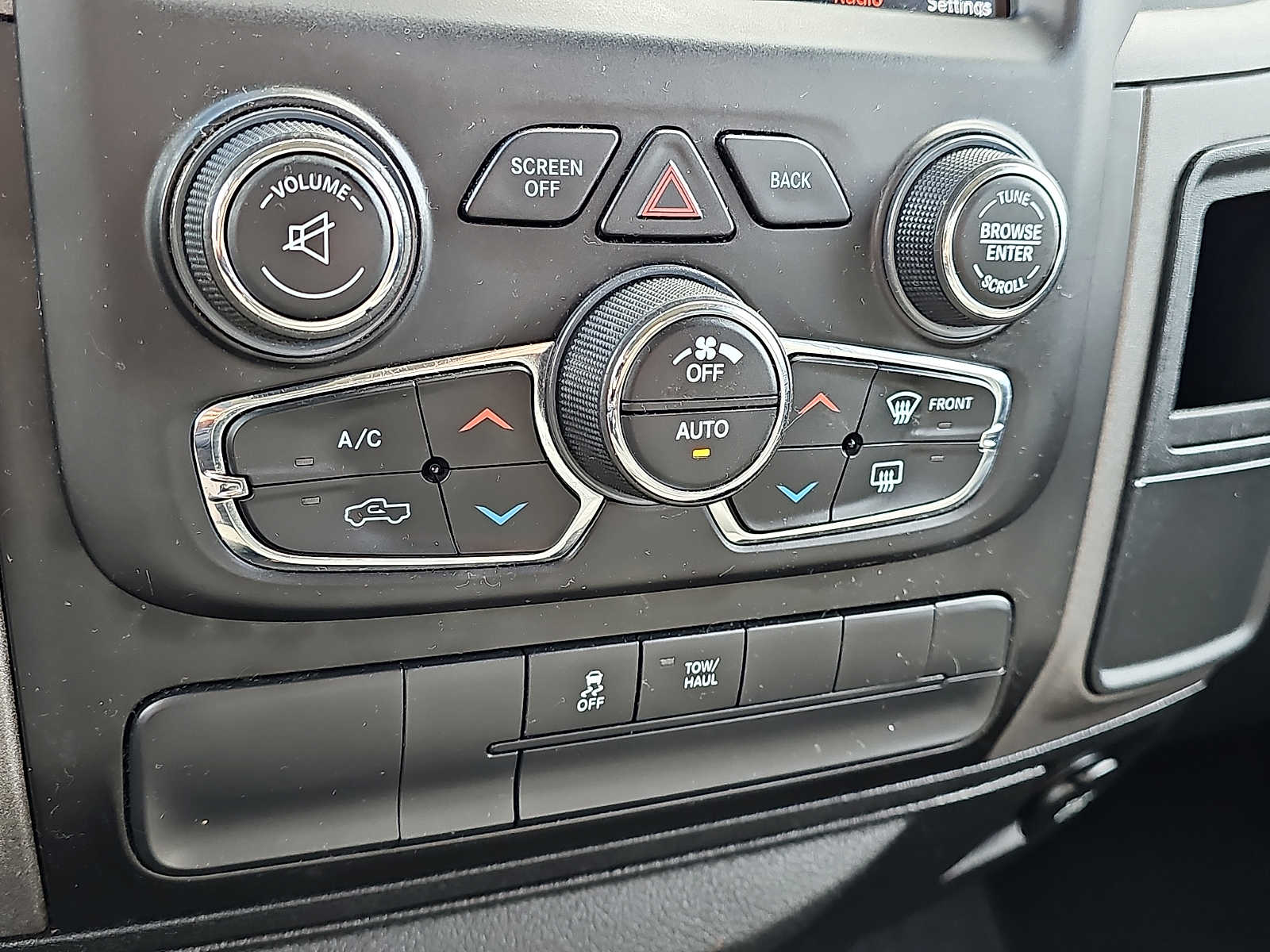 2019 RAM Ram 1500 Classic Express - Photo 15