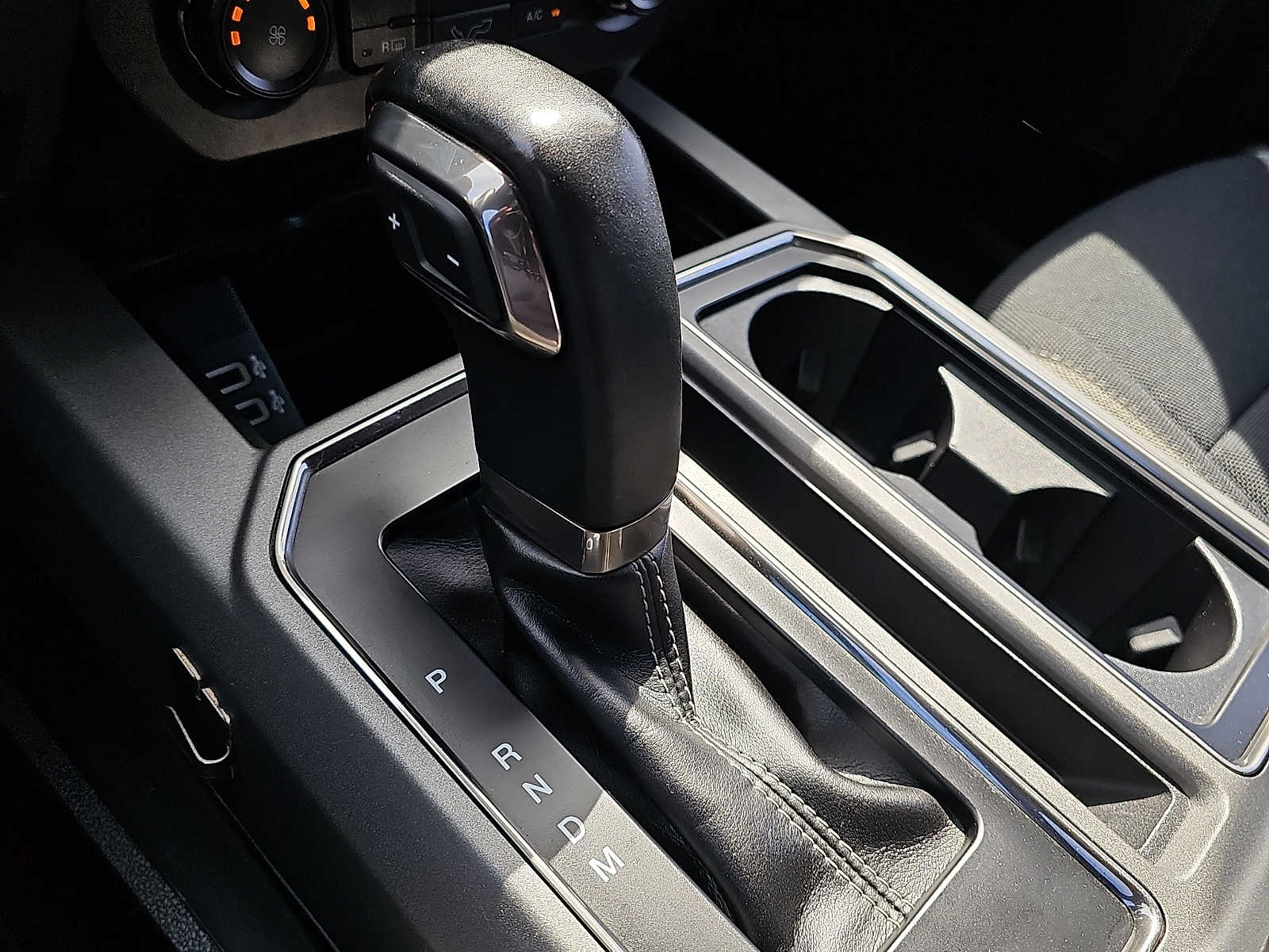 2020 Ford F-150 Raptor - Photo 15