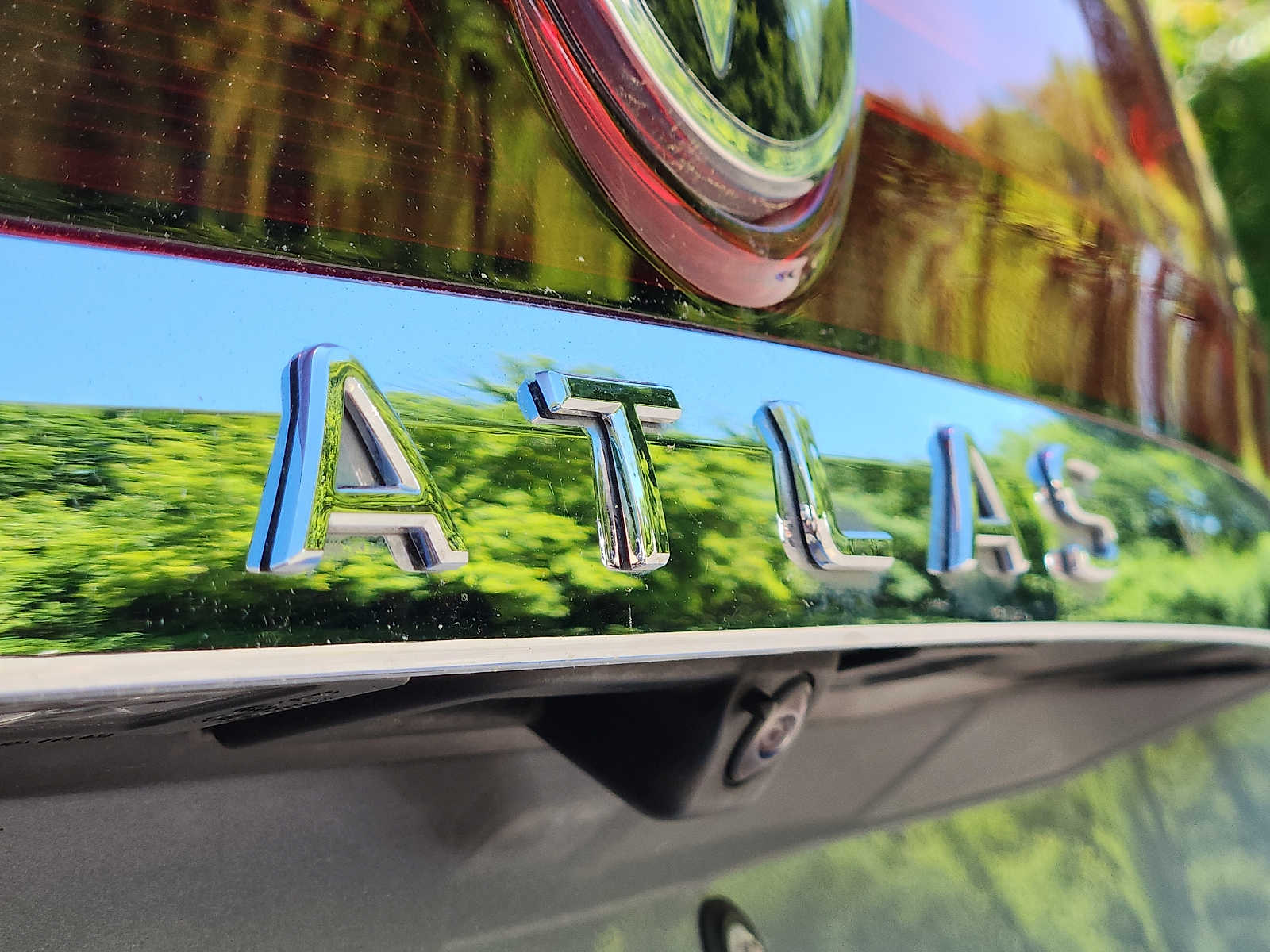 2025 Volkswagen Atlas SE w/Tech - Photo 30