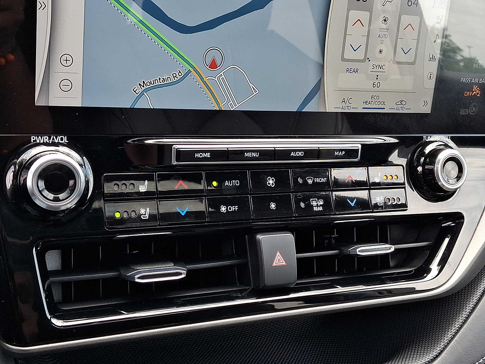 2021 Toyota Highlander Limited - Photo 18