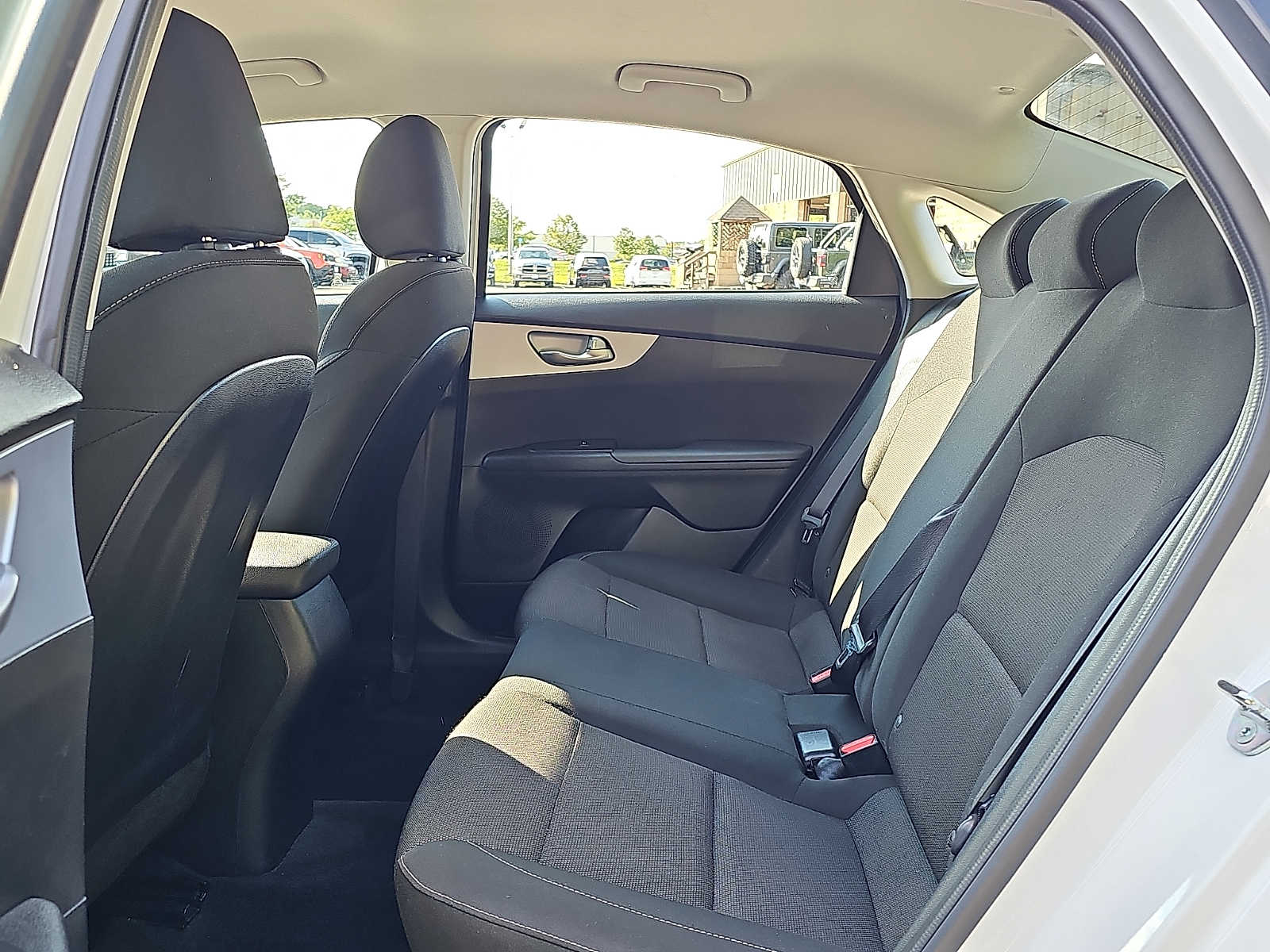 2024 Kia Forte LXS - Photo 10