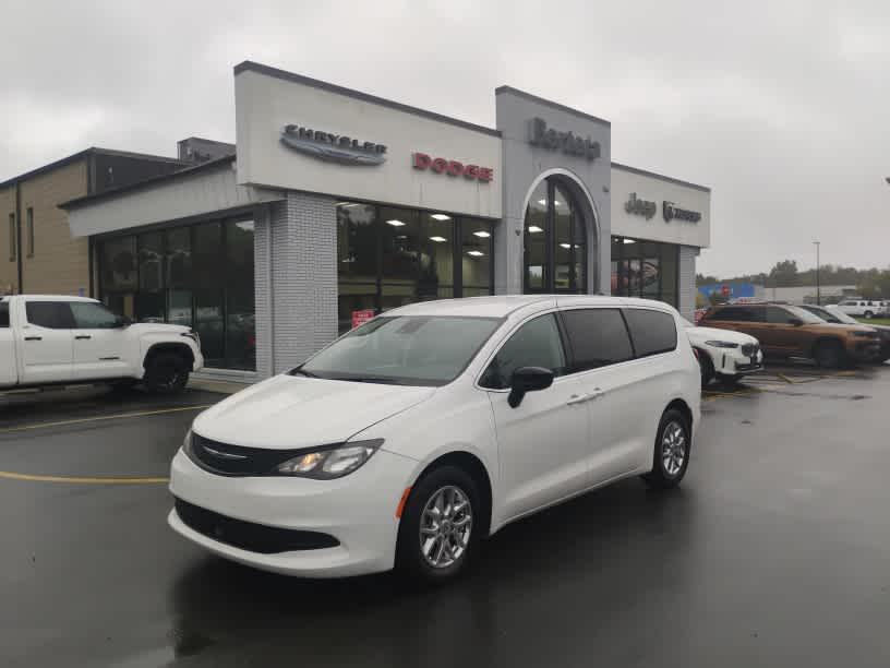 2024 Chrysler Voyager