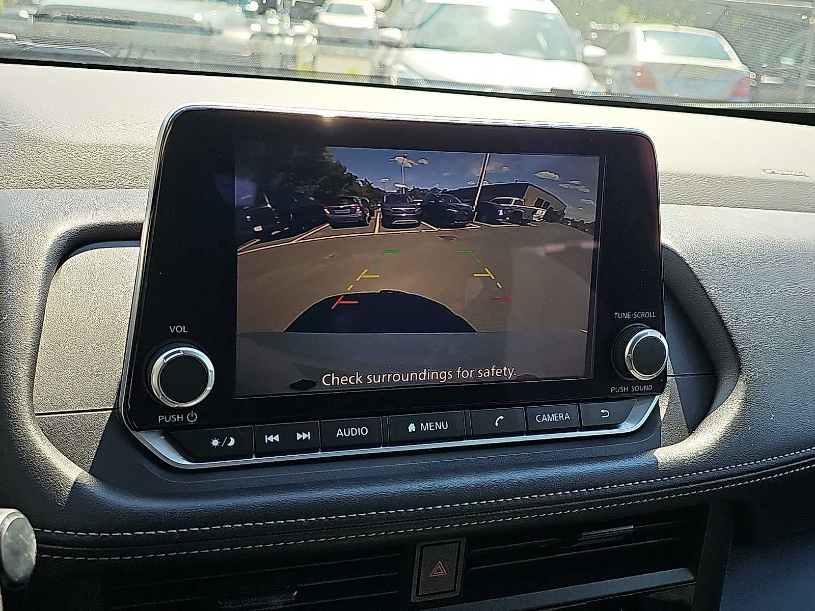 2025 Nissan Rogue S - Photo 17