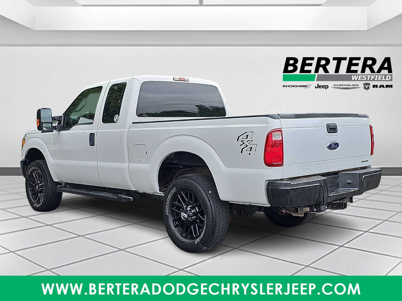Used 2016 Ford Super Duty F-250 SRW XL 4WD SuperCab 142 Truck Super Cab