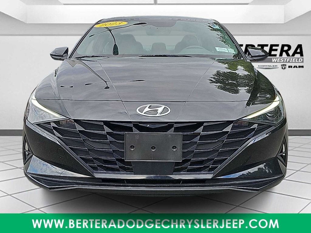 Used 2023 Hyundai Elantra SEL Sedan