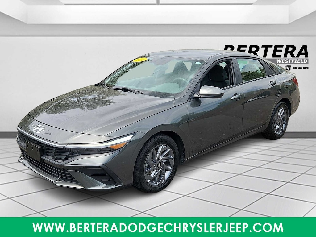 Used 2024 Hyundai Elantra SEL Sedan