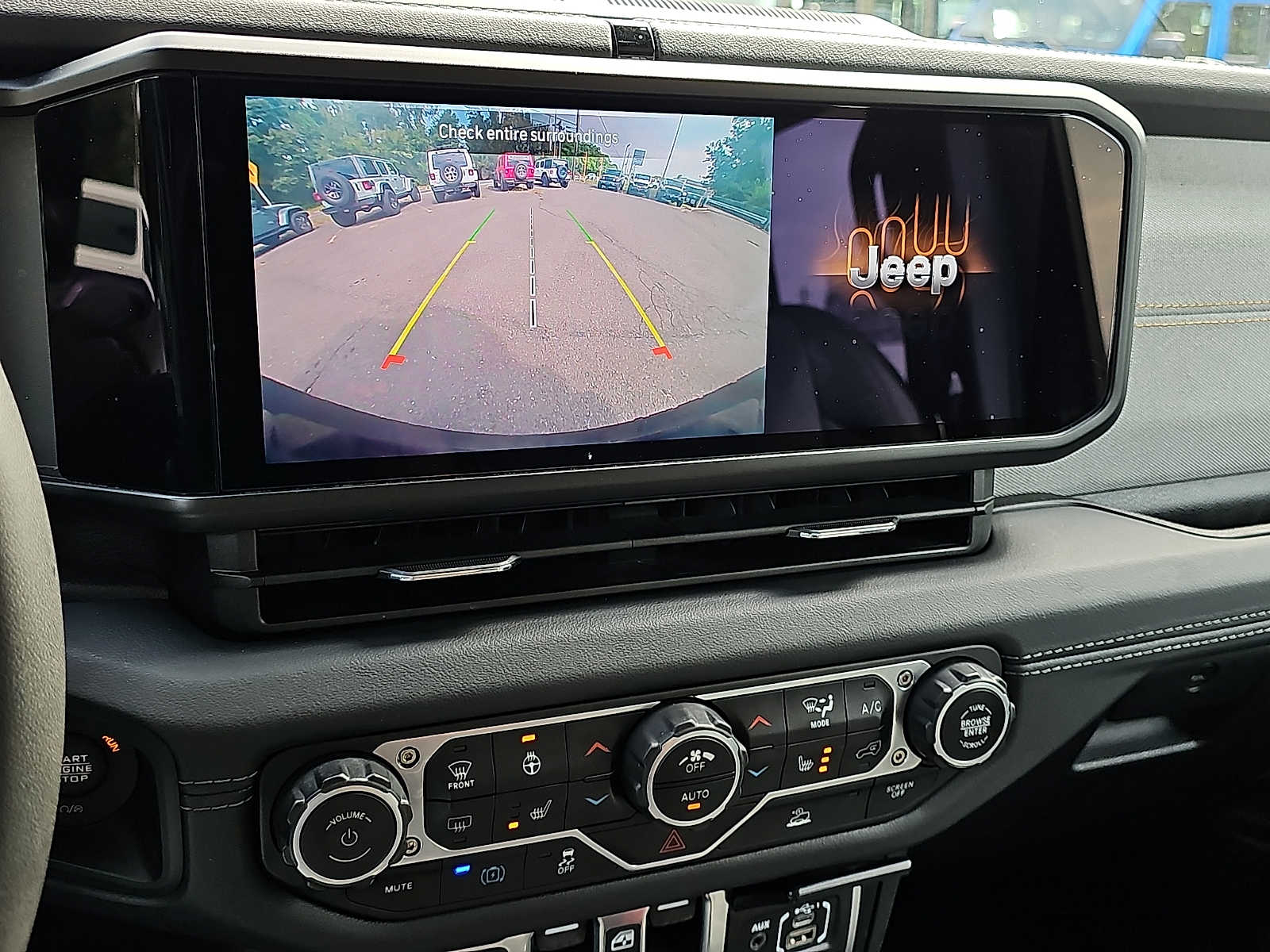 2024 Jeep Wrangler 4xe Sahara 4XE - Photo 18