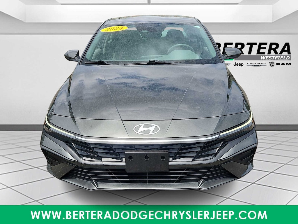 Used 2024 Hyundai Elantra SEL Sedan