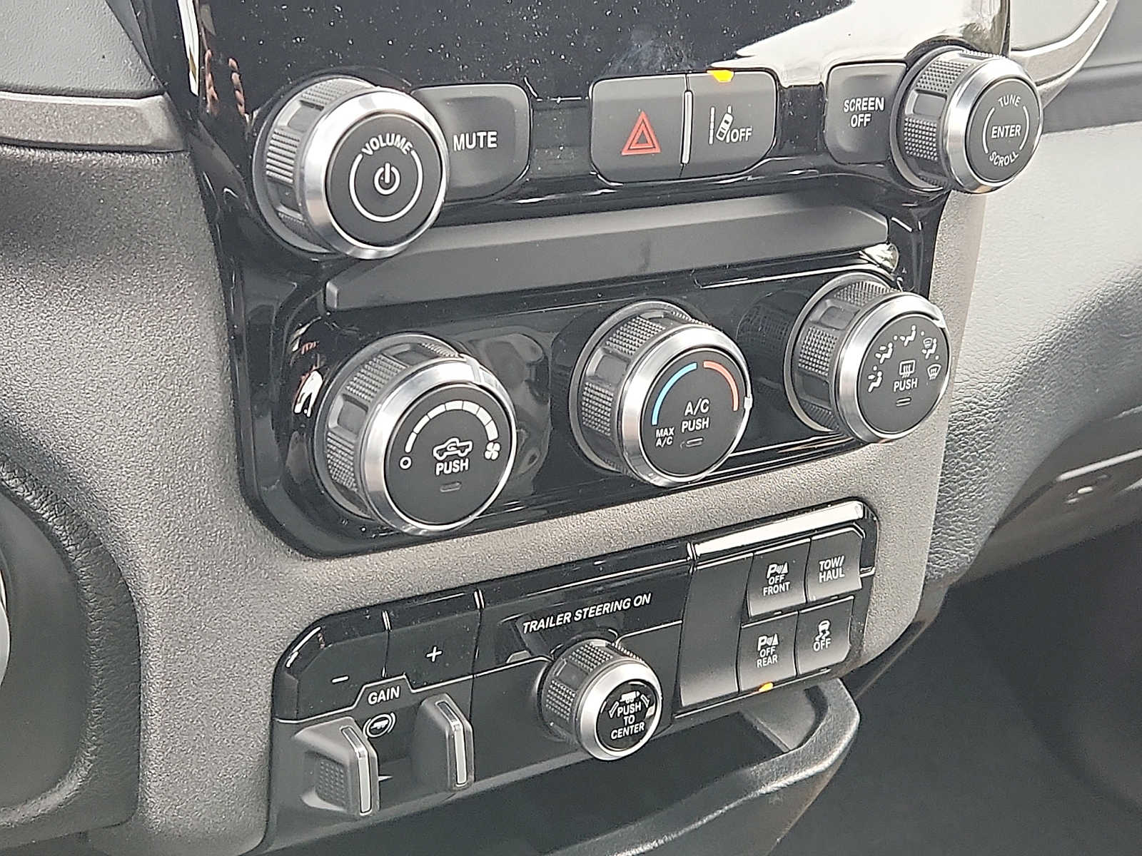 2026 RAM 1500 Tradesman - Photo 11