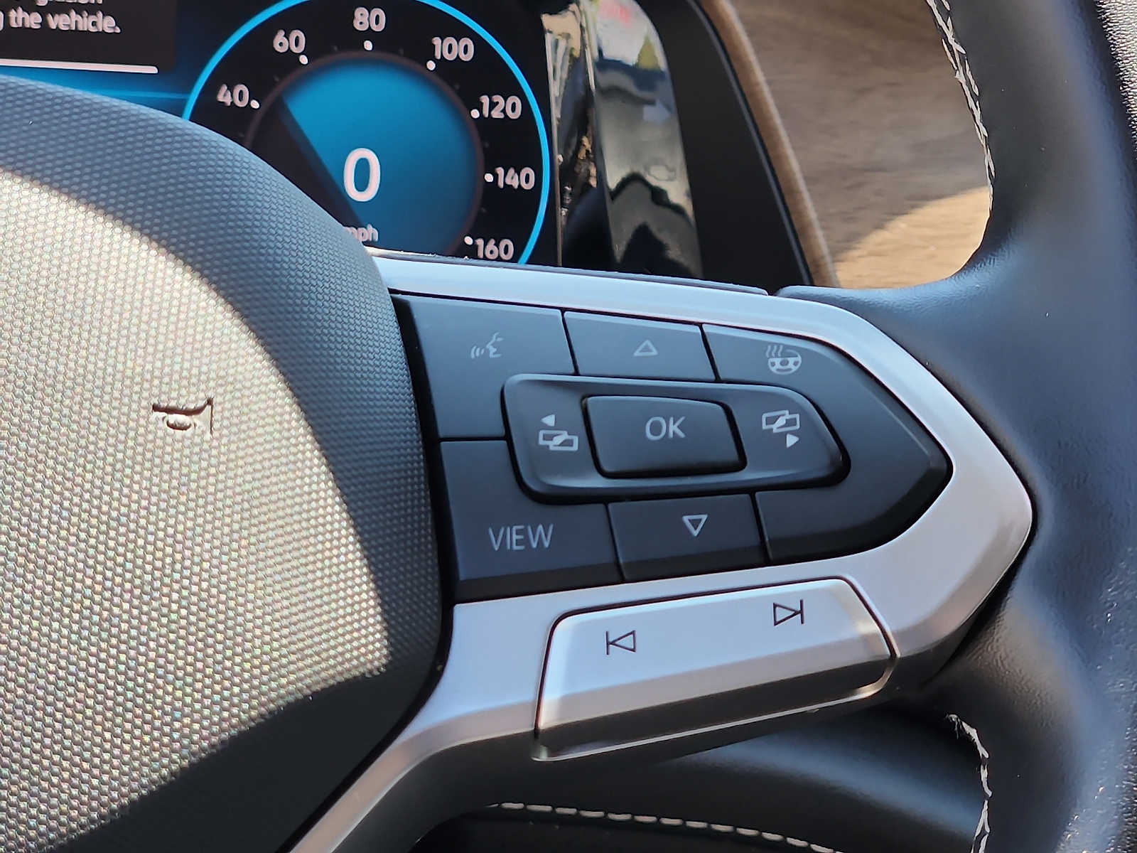 2025 Volkswagen Atlas SE w/Tech - Photo 20
