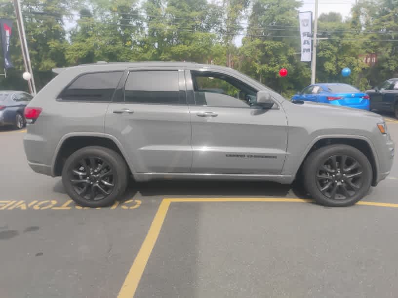 2020 Jeep Grand Cherokee Altitude - Photo 6