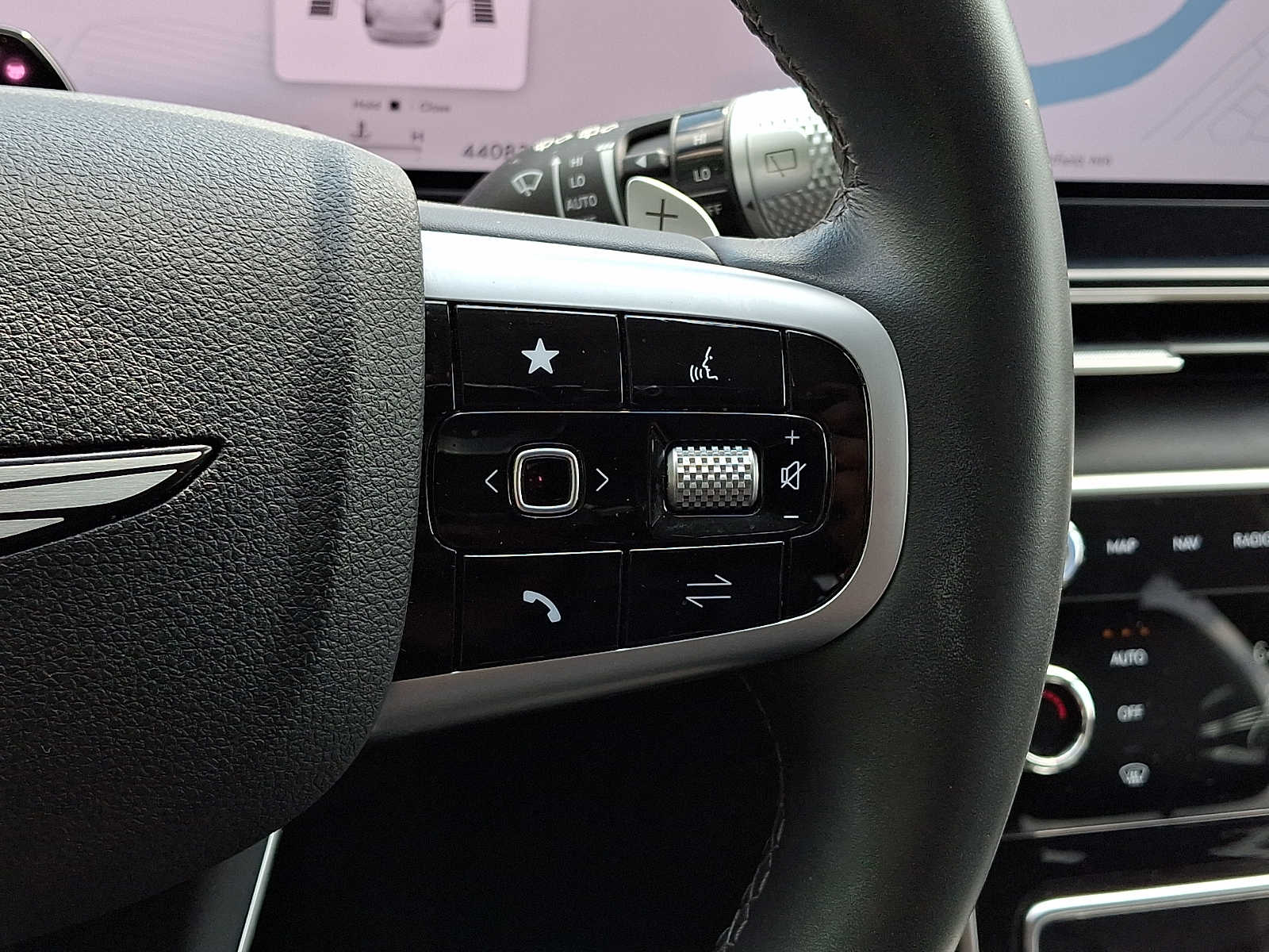 2025 GENESIS GV80 Standard - Photo 23
