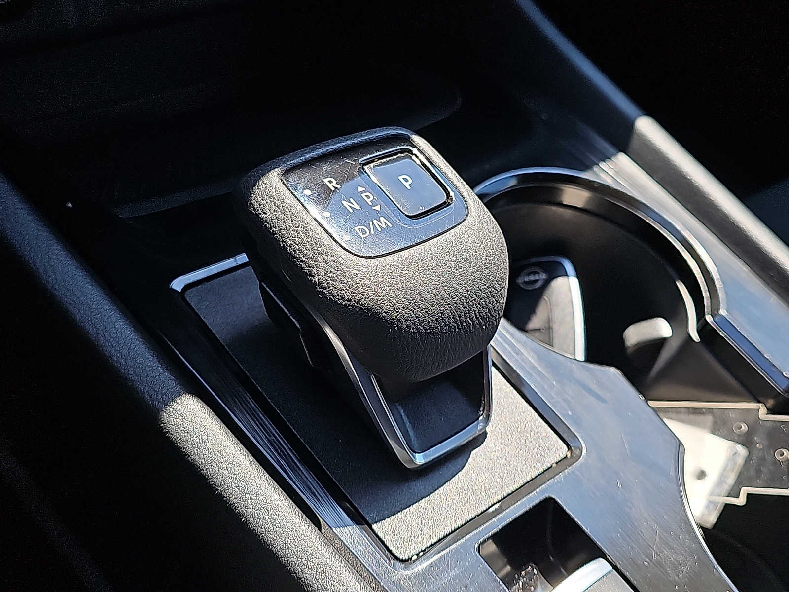2025 Nissan Rogue S - Photo 14