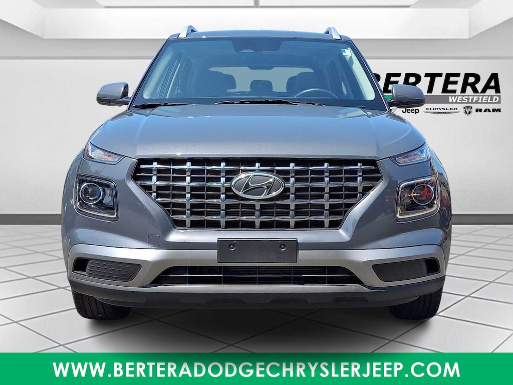 Used 2024 Hyundai Venue SEL SUV