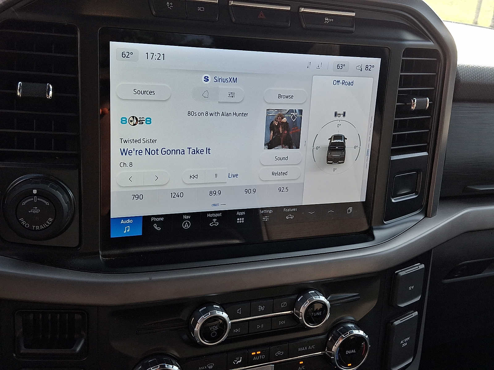 2024 Ford F-150 XLT - Photo 18